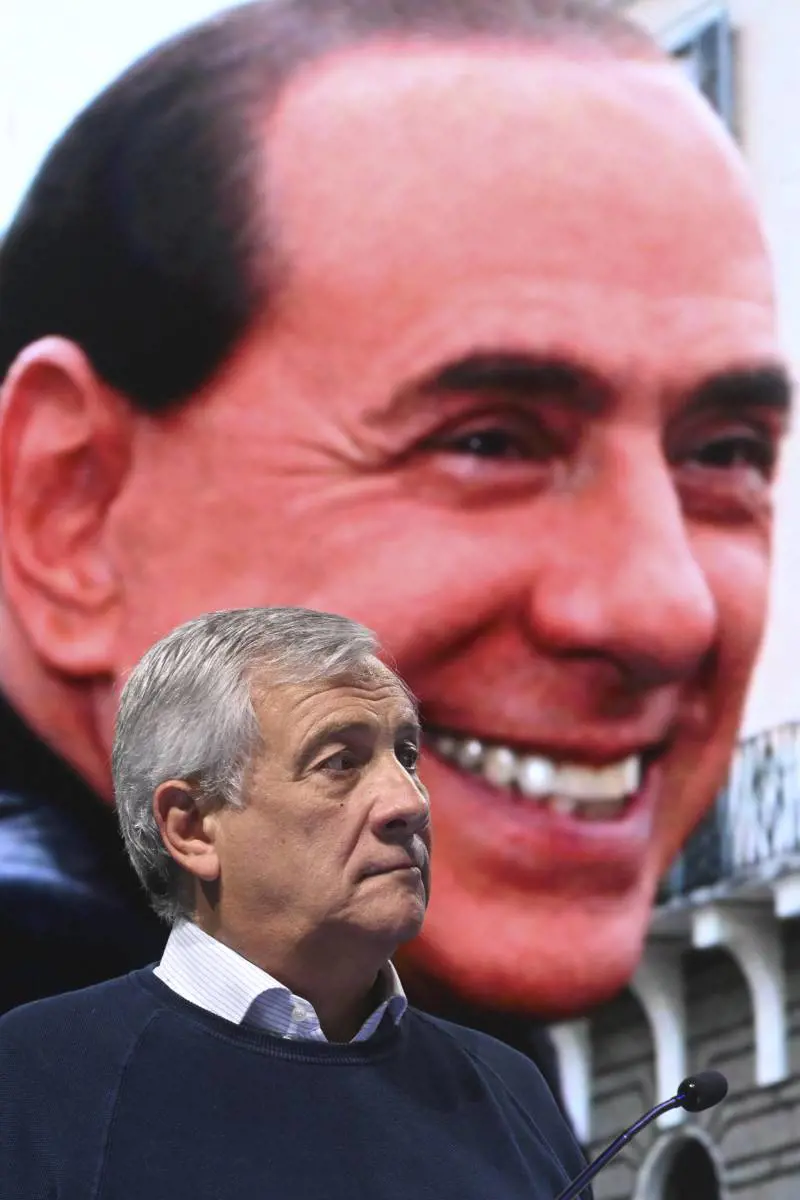 "Formidabili quegli anni". Nel "Berlusconi Day" il lungo omaggio al Cav