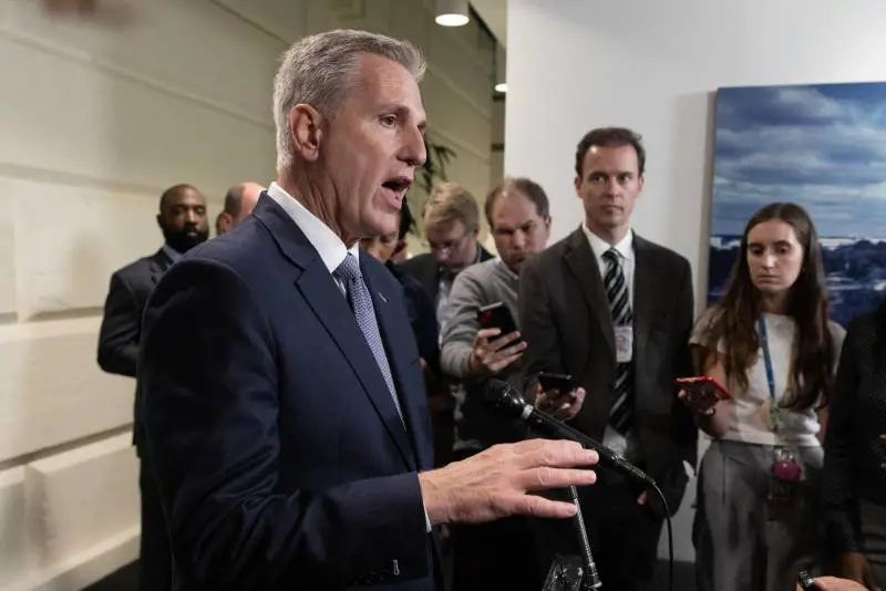 Usa, accordo bipartisan per evitare lo shutdown. Niente fondi all'Ucraina