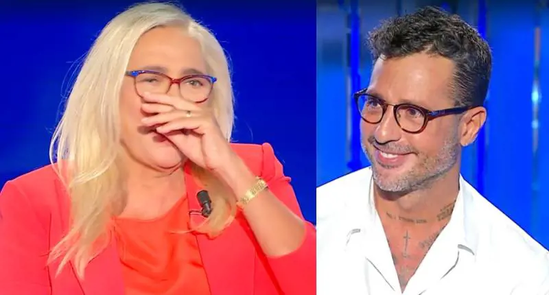 "Attento a quello che dici...". Mara Venier scatenata con Fabrizio Corona