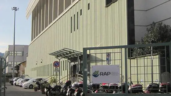 Palermo, altro che raccolta rifiuti: la carica dei 101 che truffavano sul cartellino e rubavano carburante