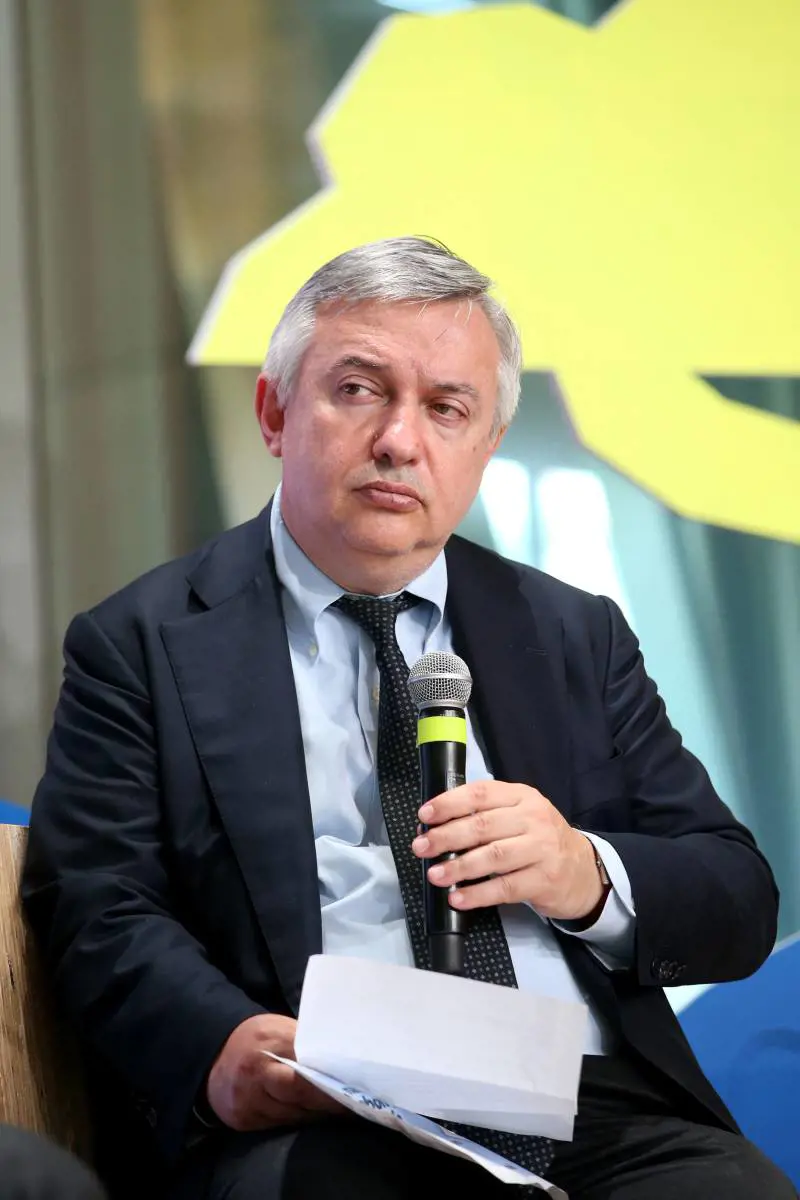 La campagna faziosa di Molinari e Giannini e il "sogno" del 2011