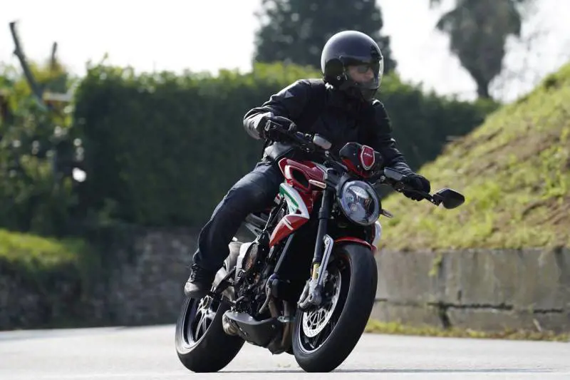 Emozioni a Schiranna: l'experience con MV Agusta e le ultime novità dallo stabilimento