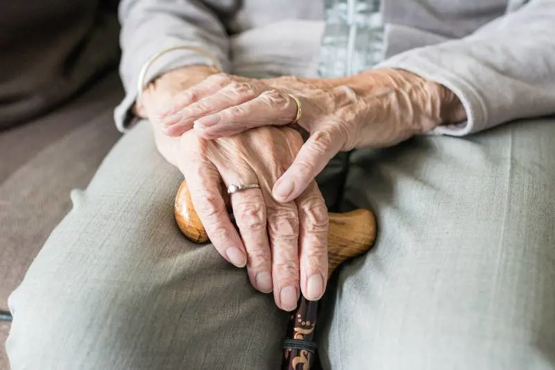 Bolletta dell'acqua da 62mila euro, anziana colta da malore