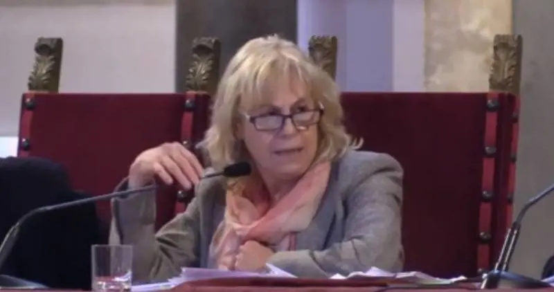 La toga con il record di "asili"