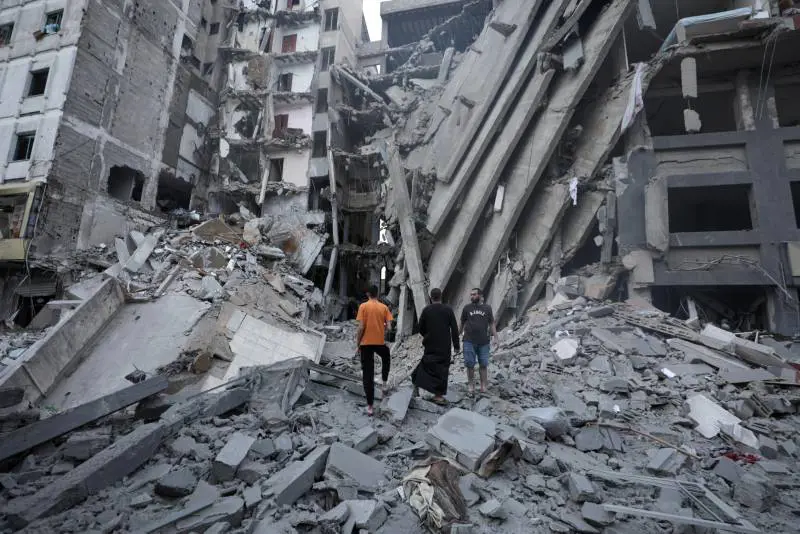 Basta con l'utopia pacifista e con i soldi a Gaza