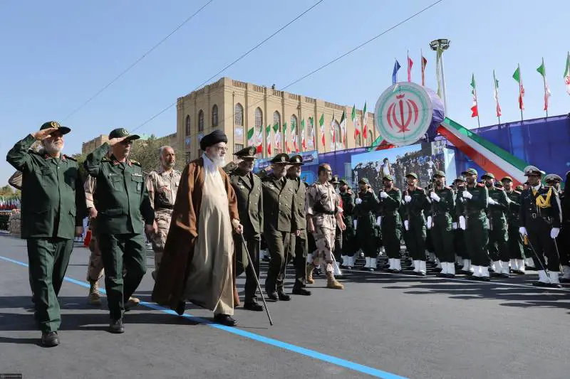 "Possono costruire tre bombe nucleari". Iran, allarme per il programma atomico