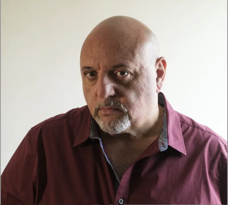 Lo scrittore e inviato di guerra Michael Sfaraldi, Il suo ultimo libro è "Operazione fuori dagli schemi" (La Nave di Teseo) con la prefazione di Carlo Nordio