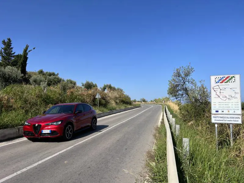 A bordo di un'Alfa Romeo Stelvio per inseguire le orme di Vincenzo Florio