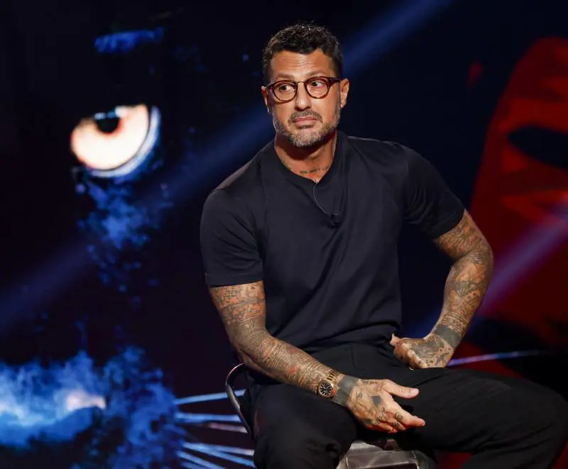 "Ballerino per una notte". L'indiscrezione su Fabrizio Corona a Ballando con le stelle