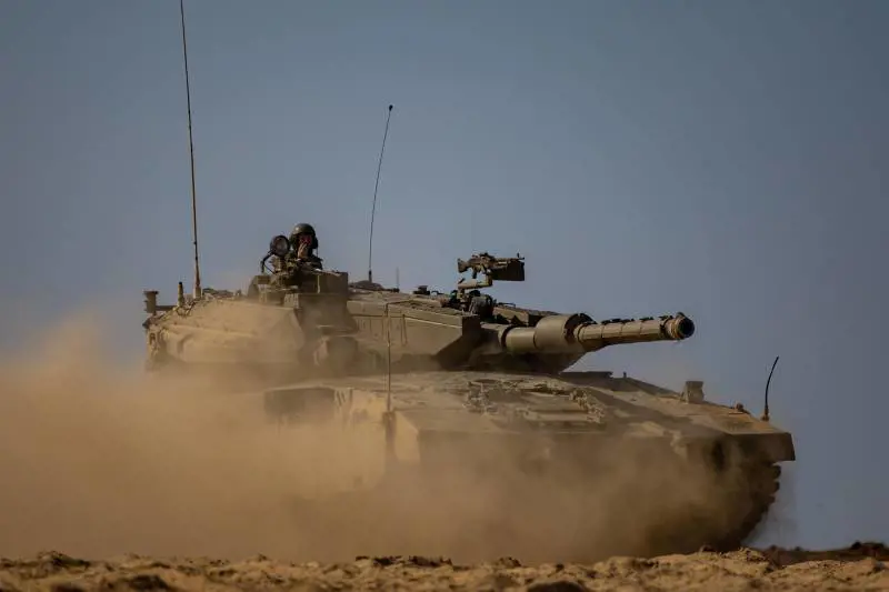 Due settimane di fuoco per distruggere i tunnel. Così con i blindati Namer Israele può farcela