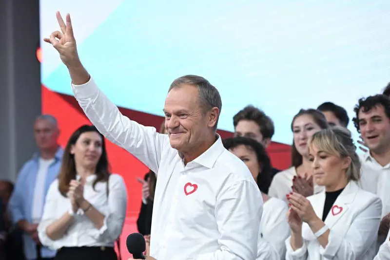 Elezioni in Polonia, Varsavia cambia strada: la maggioranza alla coalizione pro-Ue