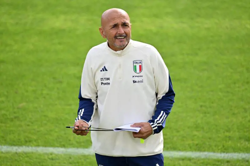 "Superiamo i nostri limiti". Spalletti alla vigilia della supersfida contro l'Inghilterra