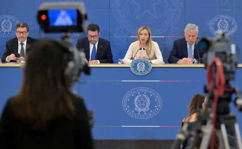 Cedolare secca, Iva, pensioni: il governo trova l'intesa sulla manovra