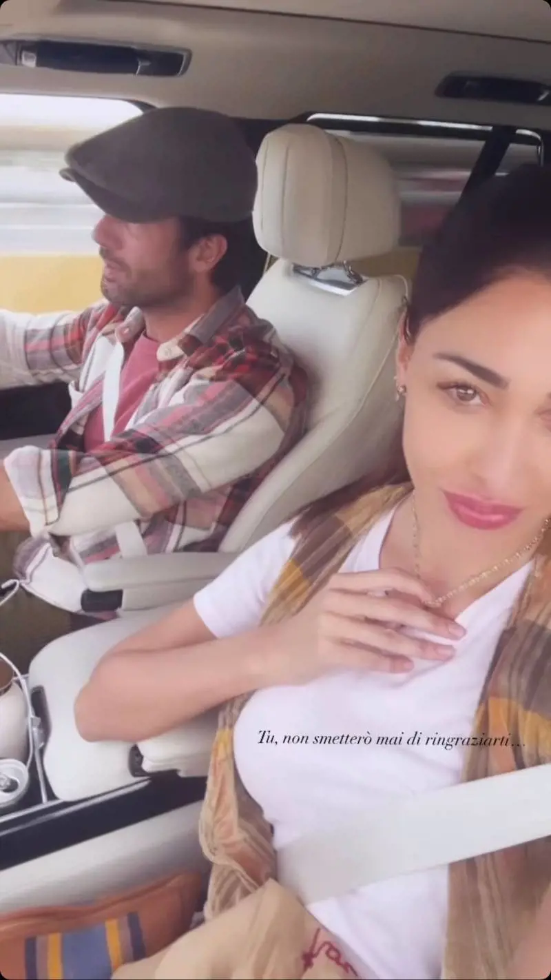 "Sei la bimba più bella del mondo..." Belen torna a sorridere con la figlia Luna Marì