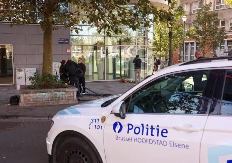 Ucciso il killer di Bruxelles. Faceva colazione al bar. Ora è caccia al complice
