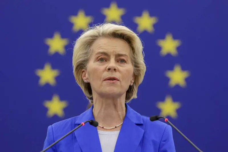 Occhio sui migranti ci fregano, telenovela Calenda e Hamas: quindi, oggi...