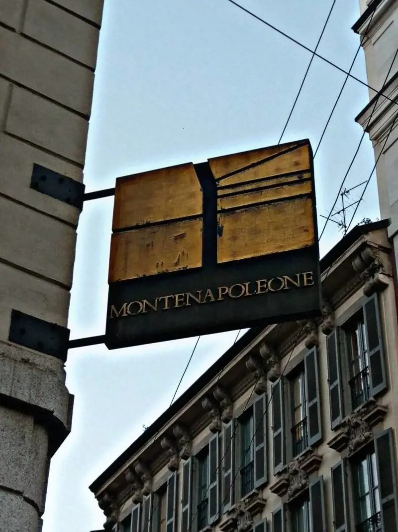Montenapoleone, 21° distretto di Parigi