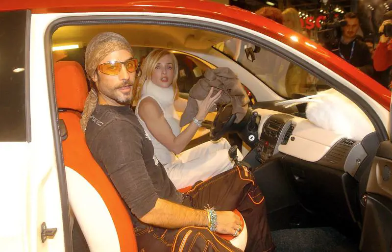 Raz Degan e Paola Barale al Motorshow di Bologna (2003)