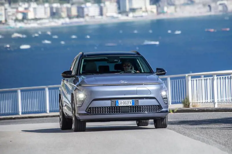 Hyundai Kona Electric: la prima prova su strada