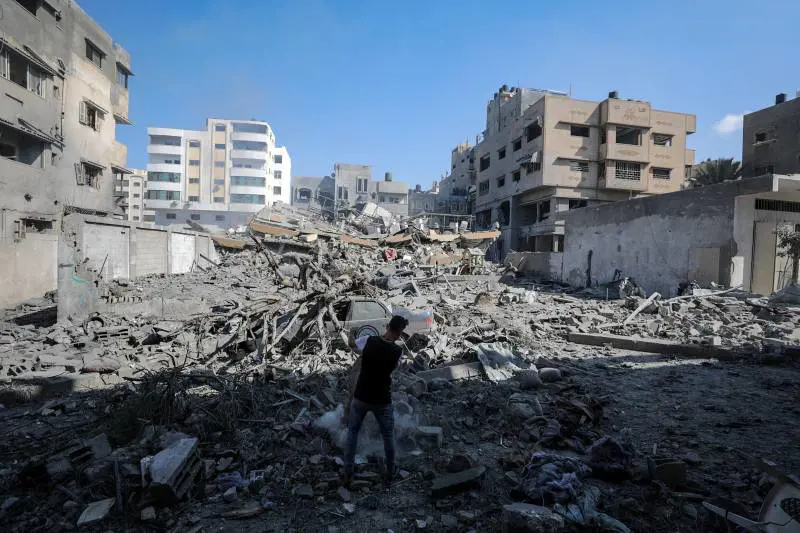 I terroristi drogati per l'attacco a Israele. Netanyahu al fronte: "La battaglia è a Gaza. Combattete da leoni"