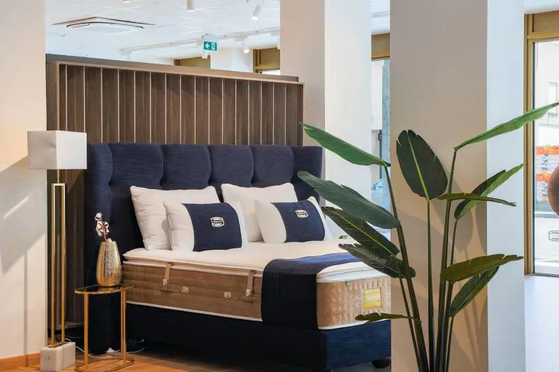 Simmons lancia in Italia il retail monomarca SIMMONS|STORE