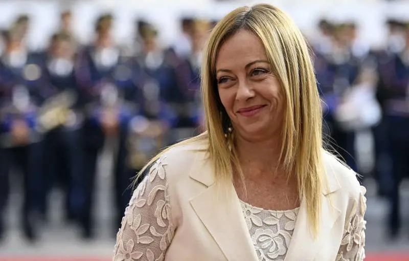“Ora Meloni più forte”. La sondaggista smonta le opposizioni sul “caso Giambruno”