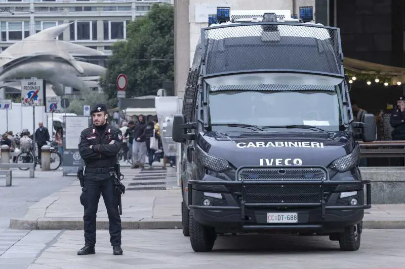 Terrorismo, sale l'allerta per Pasqua: "Vigilanza su tutti gli obiettivi sensibili"