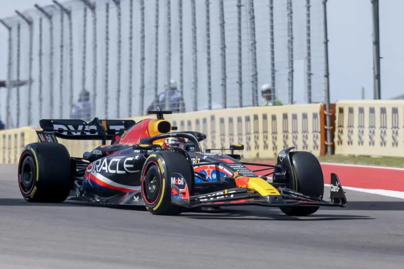 F1, Verstappen domina la sprint race in Texas. Leclerc chiude al terzo posto