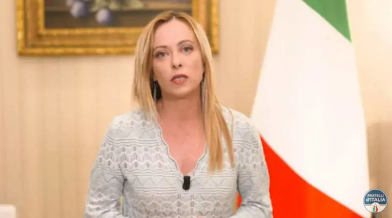 Giorgia diserta l'evento per stare con la figlia. "Scusate, sono umana"