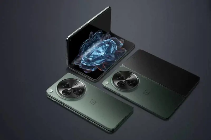 Ecco Open, il primo smartphone pieghevole di OnePlus
