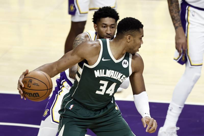 Giannis Bucks Lakers