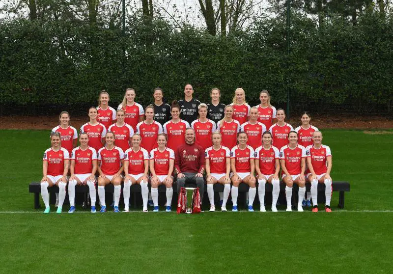"Sono tutte bianche". Delirante polemica contro le giocatrici dell'Arsenal