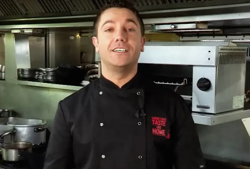 "C'era sangue dappertutto". Incidente choc per lo chef Gino D'Acampo