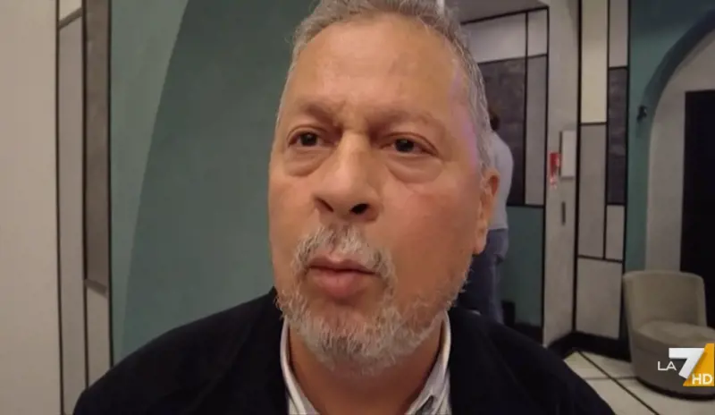 I comunisti sostengono Hannoun dopo il foglio di via: "Solidarietà al compagno".  Lui: "Non mi fermo"