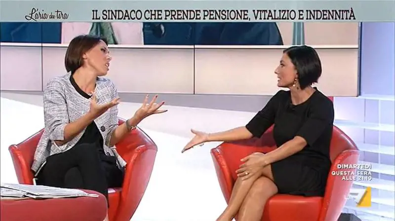 "Scema, gallina da studio". La lite in tv tra De Girolamo e Morani nel 2016