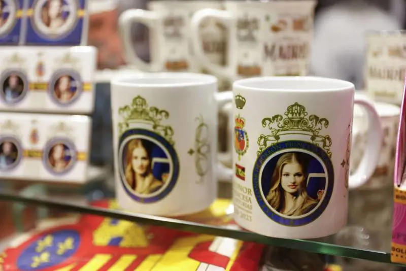 Spagna pazza per Eleonora: giura la principessa "normale"