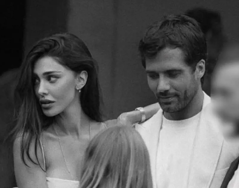 Tra Belen ed Elio Lorenzoni è finita? L'indiscrezione di Corona