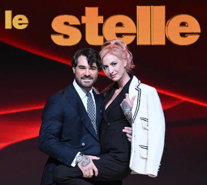 Il ballo, la convivenza, la rottura improvvisa: la storia d'amore tra Angelo Madonia e Ema Stokholma