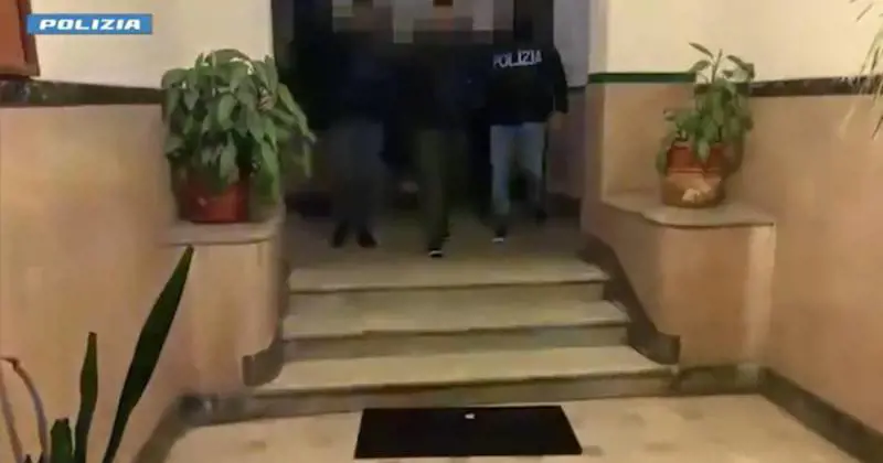 Allarme antisemitismo. Arrestato aspirante jihadista