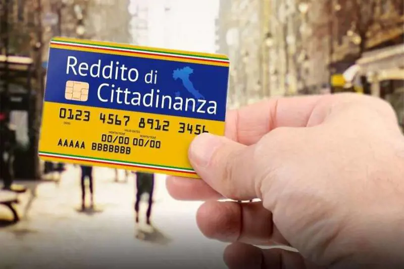 L'ex grillino smonta il reddito a 5 stelle