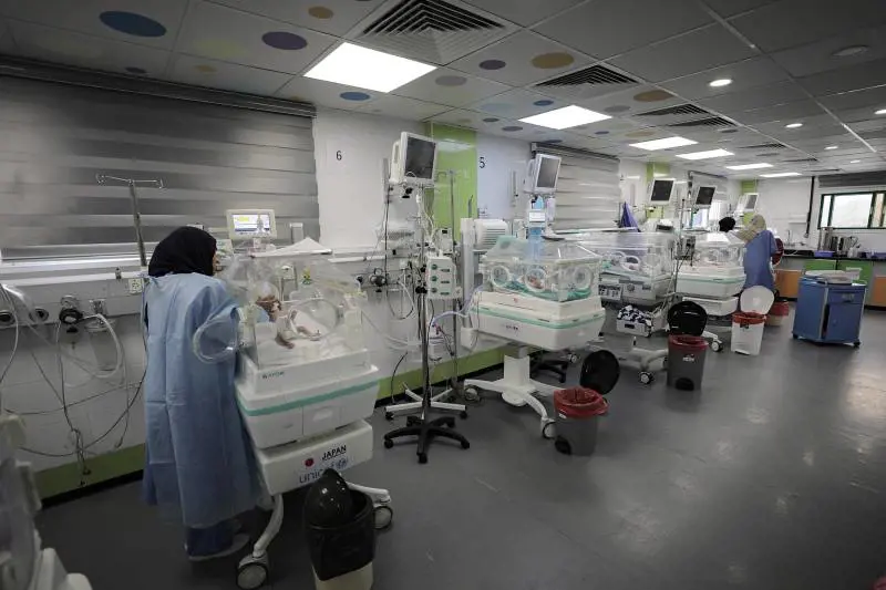 "Qui curiamo tutti senza distinzioni tra ebrei e arabi"