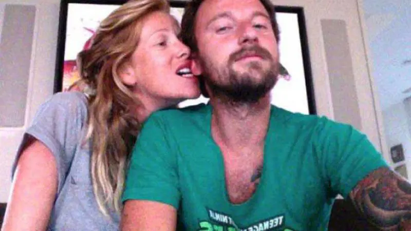 Alessia Marcuzzi e Francesco Facchinetti durante una diretta social (2010)