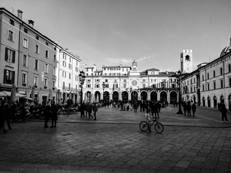 C'è un'Italia "Inedita" di voci, luoghi e parole