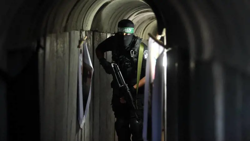 Tunnel nelle stanze da letto e razzi nelle camere dei bambini: così Hamas usa i civili come scudi umani