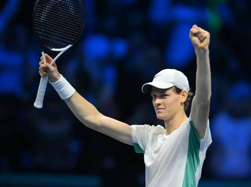 "Abbiamo vinto insieme": Sinner spiega come ha battuto il re del tennis