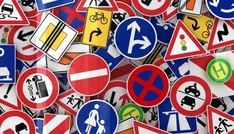 Patenti facili, allarme di Unasca: rischio di truffe online