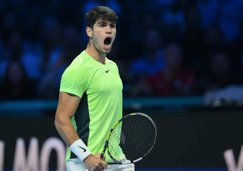 Atp Finals, Alcaraz batte Medvedev in due set: Sinner sfiderà il russo