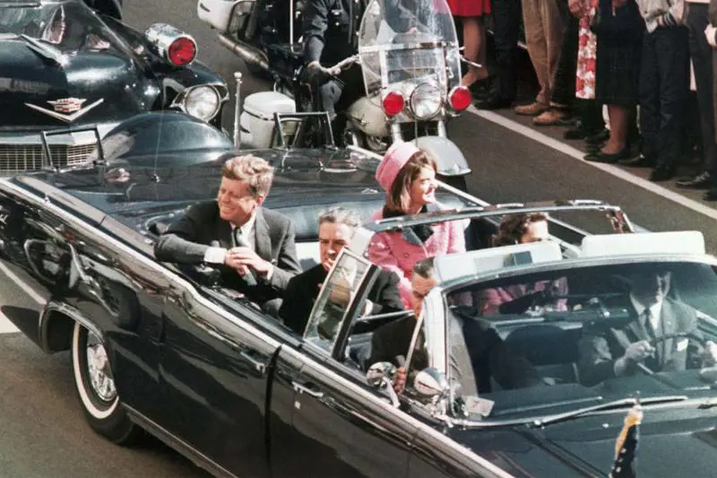La firma di Donald per desecretare gli atti. "Far luce sugli omicidi di Jfk e Luther King"