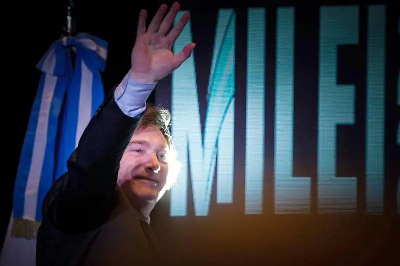 "El Loco" Milei eletto presidente dell'Argentina: battuto il peronista Massa