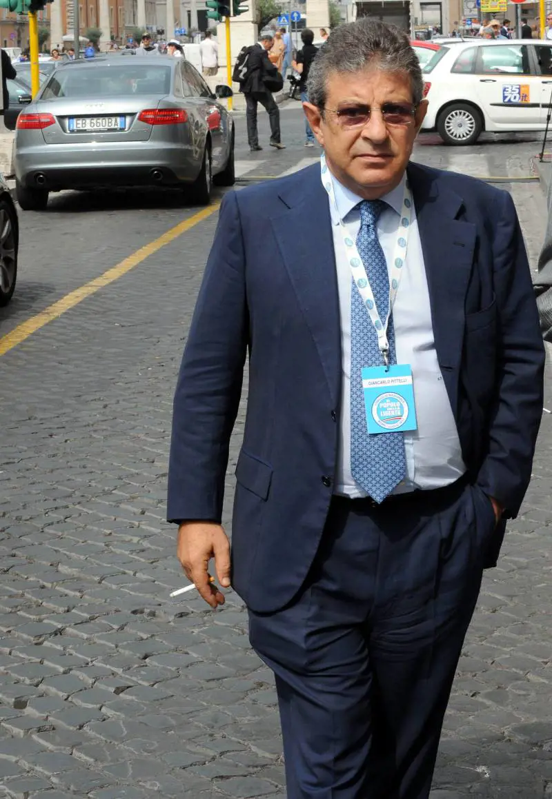 "Trescava con i mafiosi". Gli 11 anni a Pittelli (Fi) ultimo regalo a Gratteri